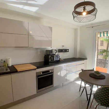 Villaine Terrasse Et Parking Apartment