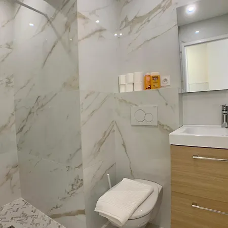 Villaine Terrasse Et Parking Apartment *